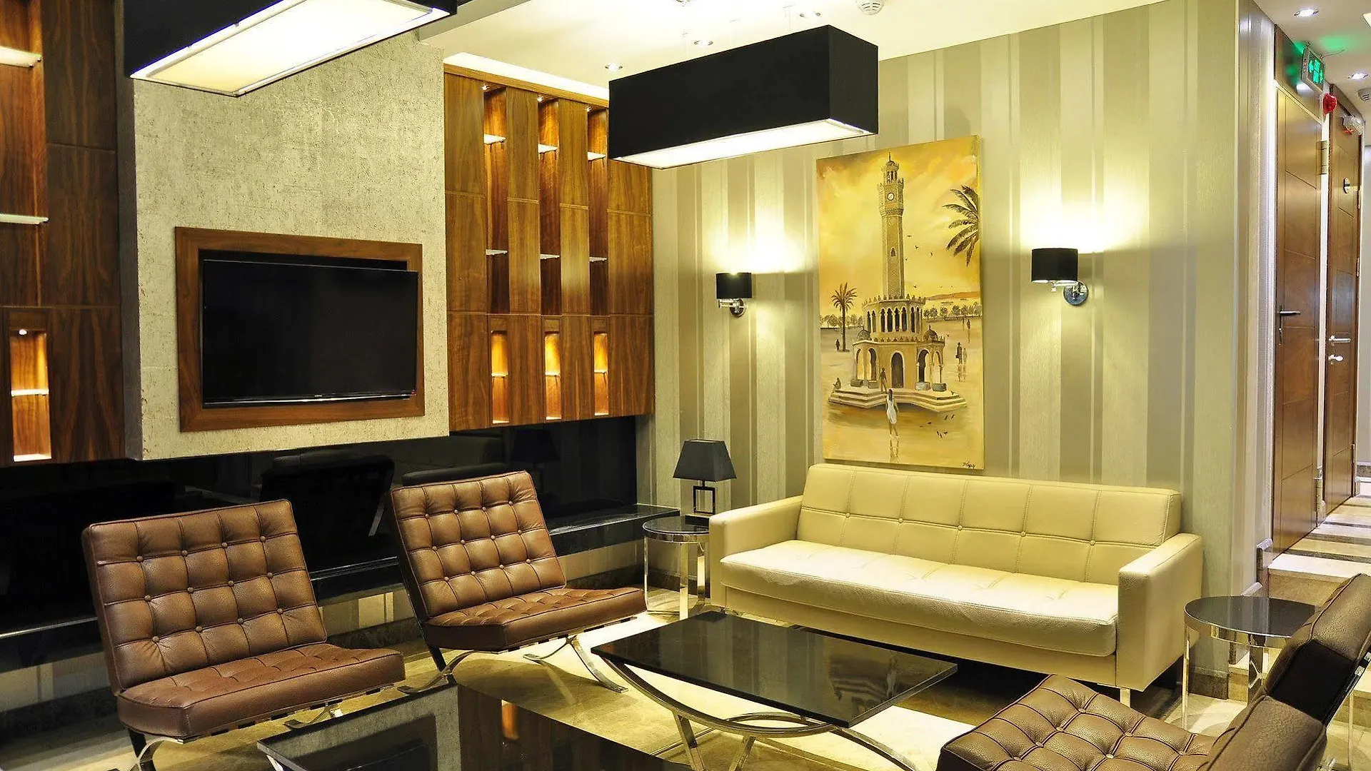 Avin Hotel Esmirna