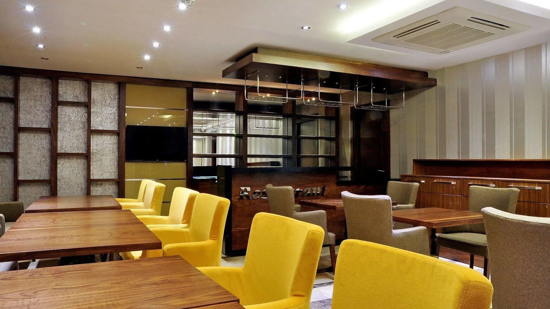 Avin Hotel Esmirna